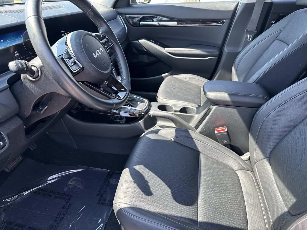 Used 2024 Blue Kia EX image 12