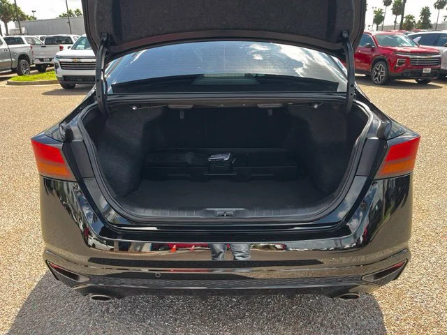 Used 2024  Nissan 2.5 SR image 29