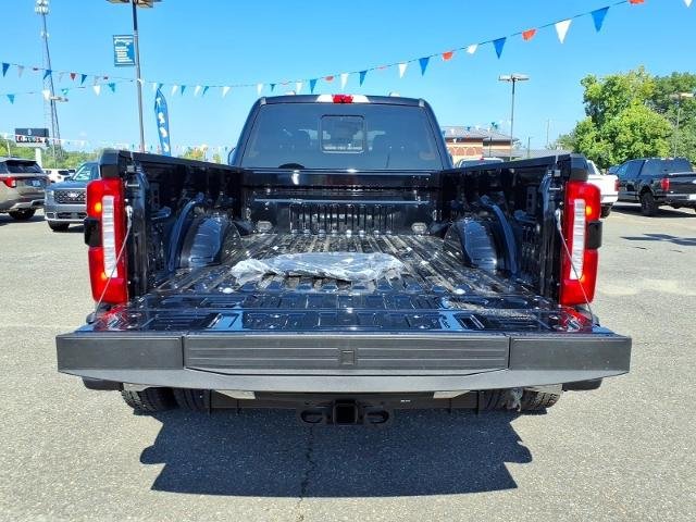 New 2026 Agate Black Metallic Ford F-350® Lariat® image 33