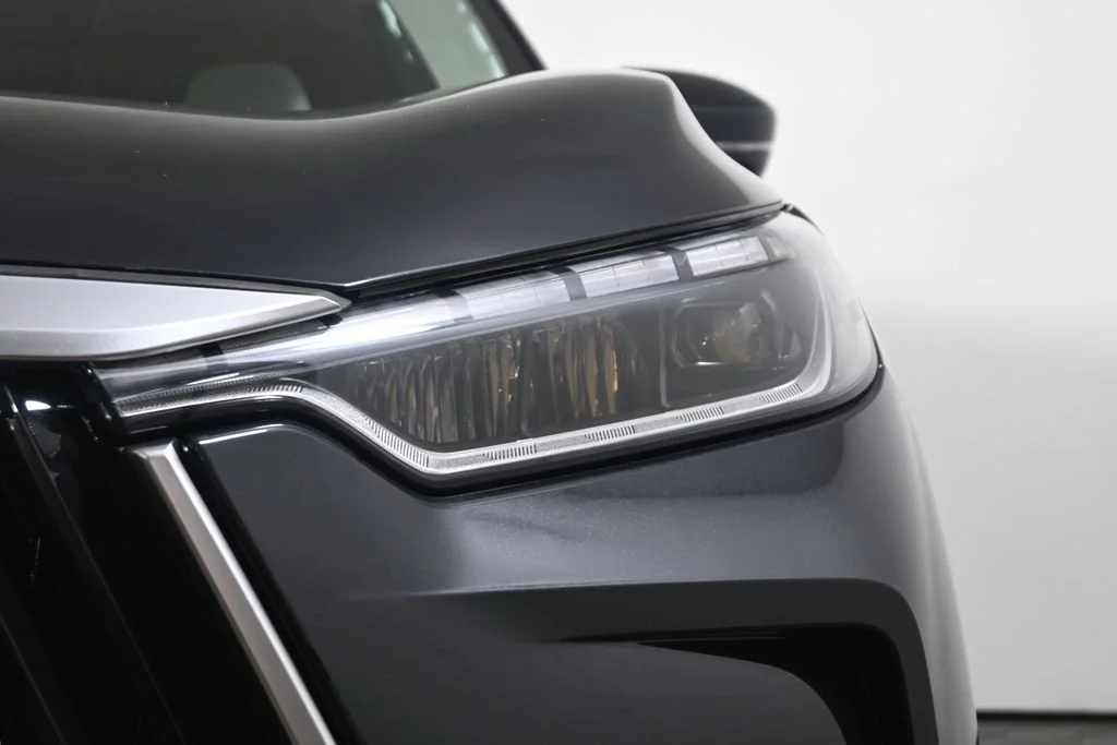 New 2027 Black INFINITI LUXE image 11