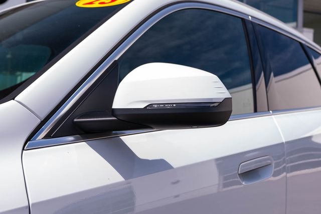 Used 2025 Alpine White BMW xDrive28i image 13