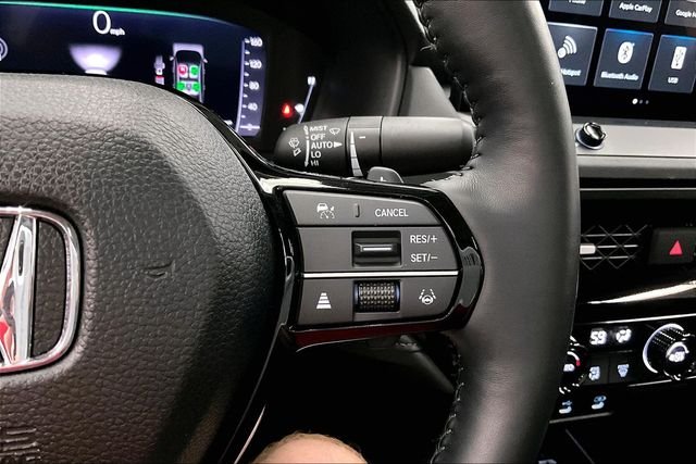 Used 2025 Crystal Black Pearl Honda Touring image 27