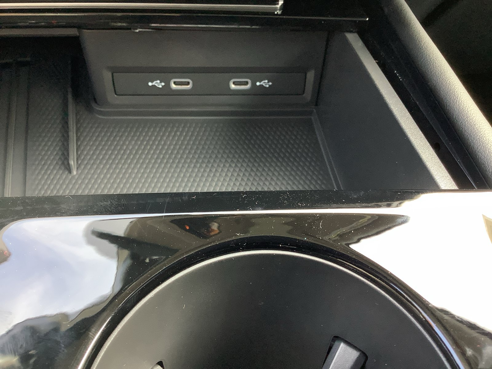 New 2026 PURE GRAY Volkswagen 2.0T SE w/Technology image 21
