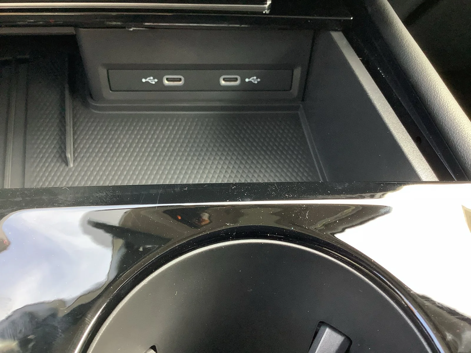 New 2026 PURE GRAY Volkswagen 2.0T SE w/Technology image 21