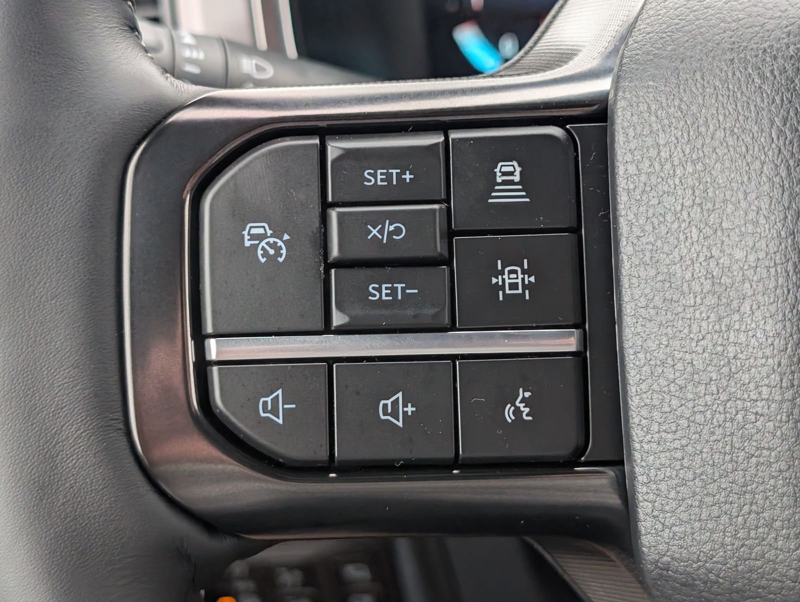 New 2026 Carbonized Gray Metallic Ford Platinum image 28