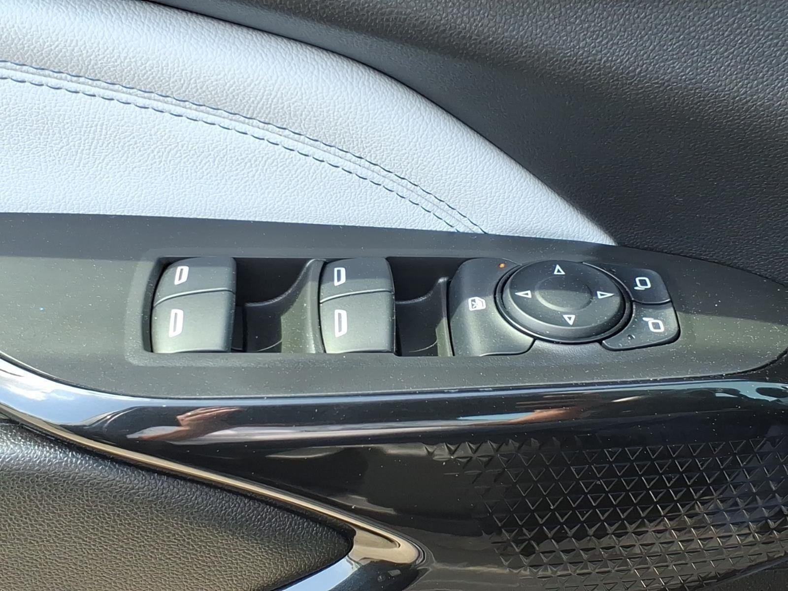 Used 2025 Mosaic Black Metallic Chevrolet LT image 11