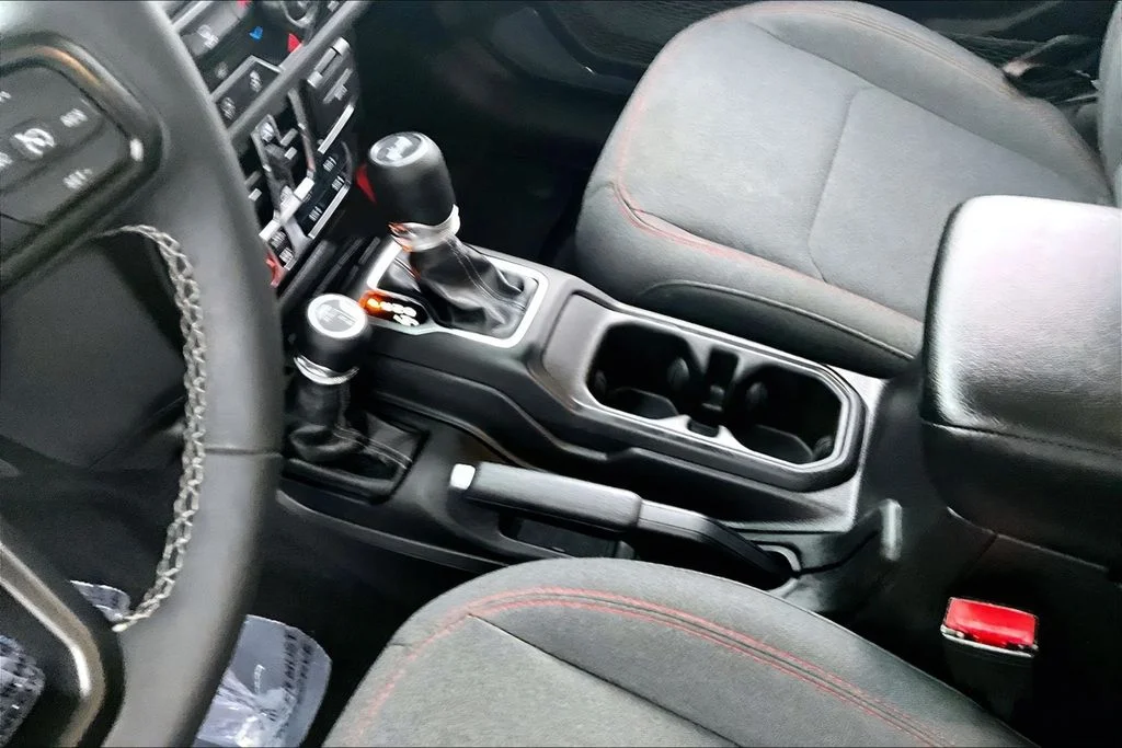 2025 Jeep Wrangler 4-Door Rubicon - Photo 15