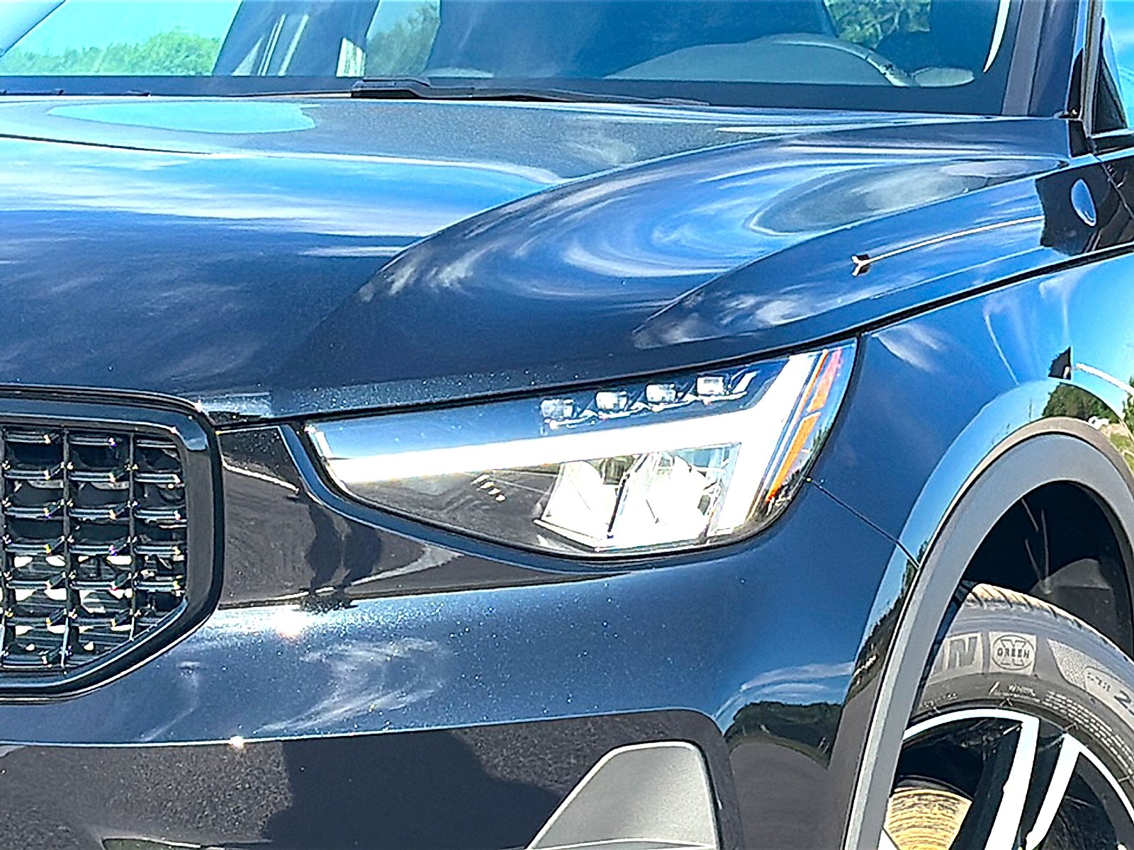New 2026 Onyx Black Volvo Core image 4
