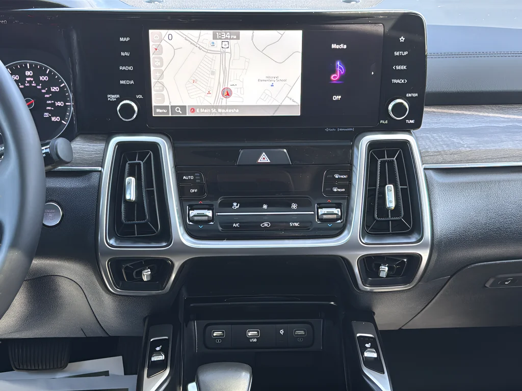 Used 2023 Black Kia X-Line EX image 22