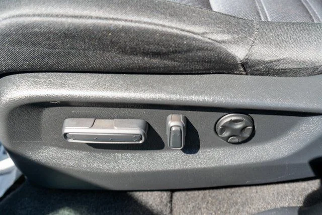 Used 2020  Honda EX image 19