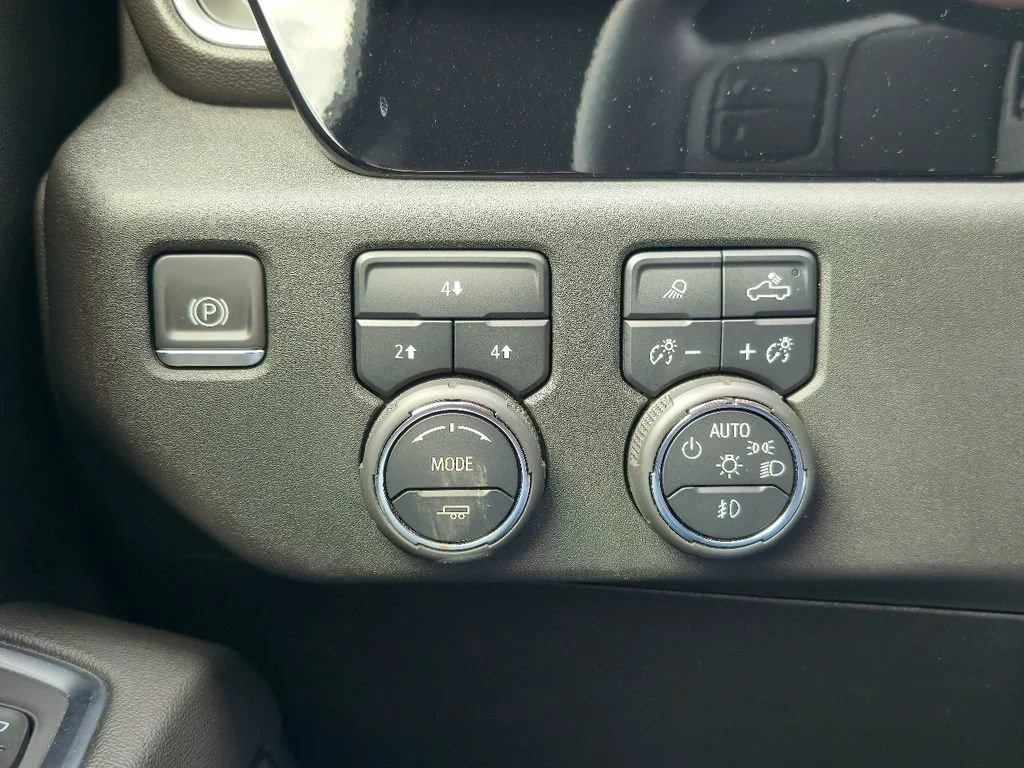 2024 Chevrolet Silverado 3500HD LT - Photo 19