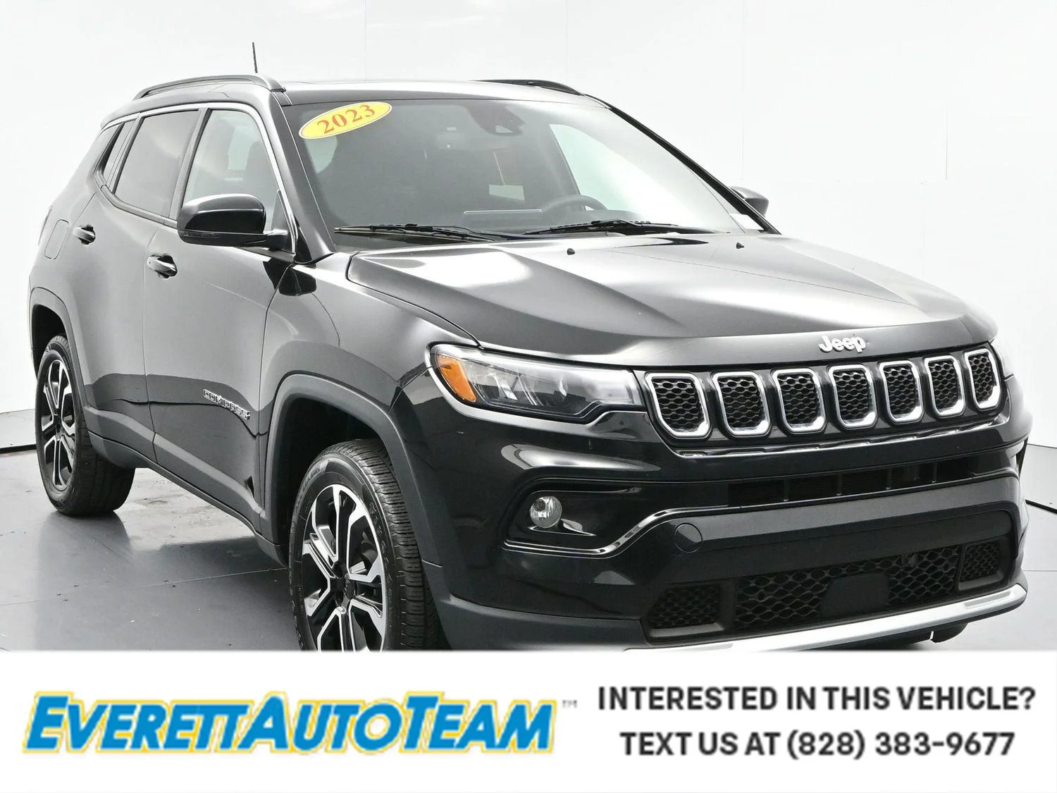 Used 2023 Diamond Black Crystal Pearlcoat Jeep Limited image 1
