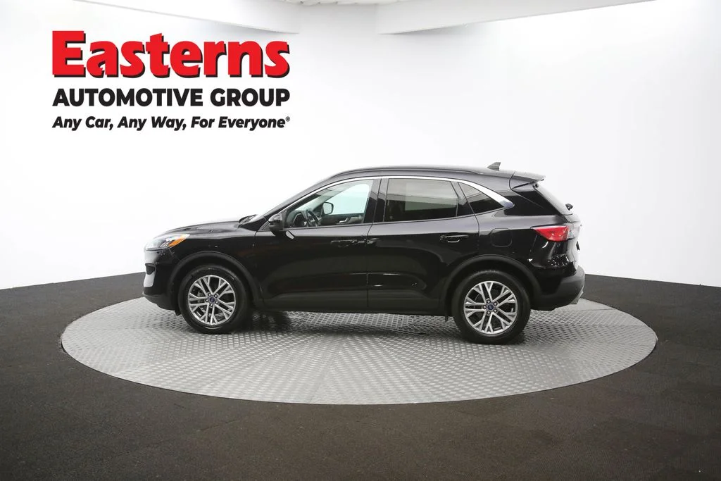 Used 2021 Black Ford SEL image 59