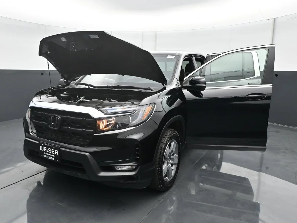 Used 2025 Black Honda RTL AWD image 26