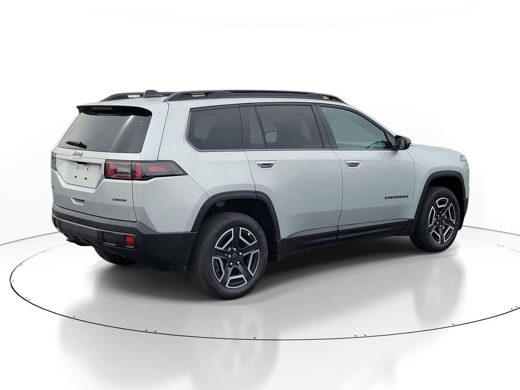New 2026 Silver Zynith Clearcoat Jeep Laredo image 4