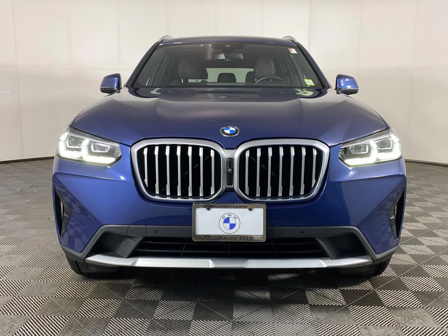 Used 2024 Phytonic Blue Metallic BMW xDrive30i image 13