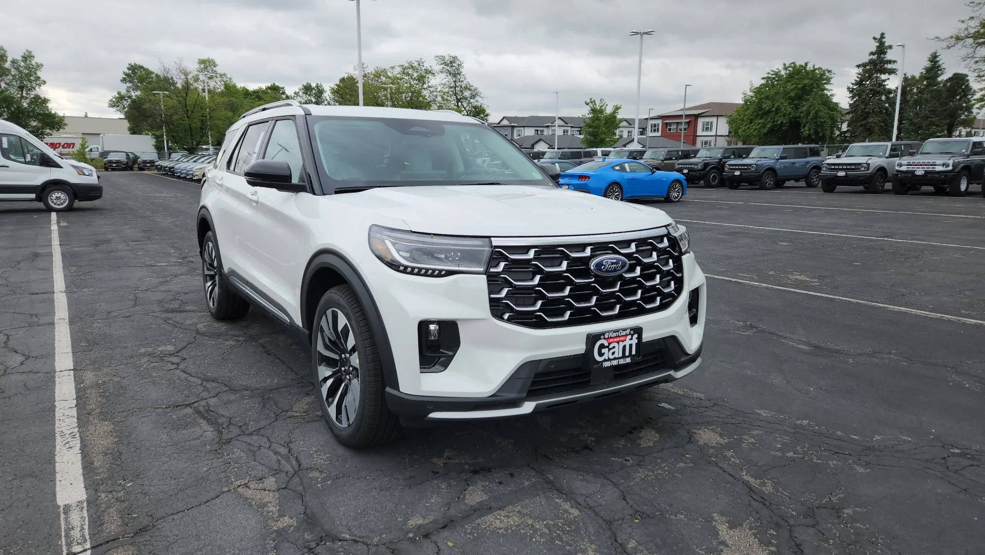 New 2026 Star White Metallic Tri-Coat Ford Platinum image 19