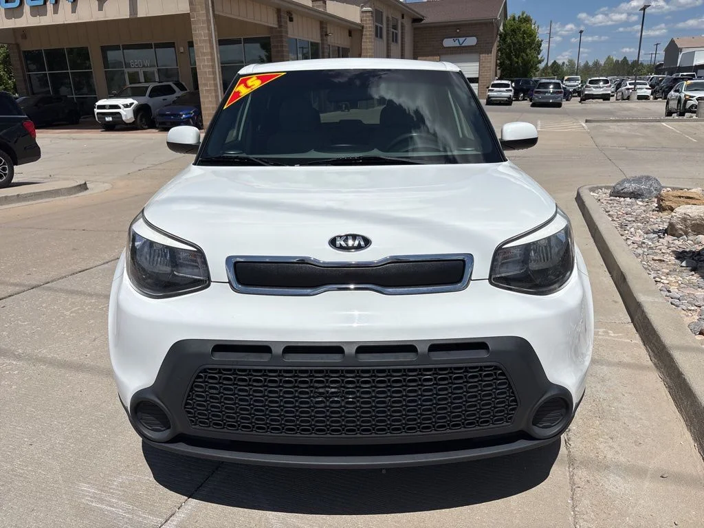 Used 2015 White Kia Base image 2