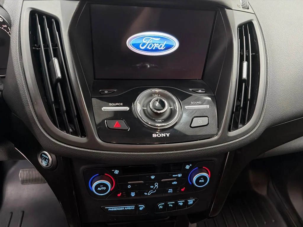Used 2019 Silver Ford Titanium image 17