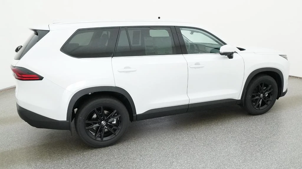 New 2026 Wind Chill Pearl Toyota Platinum image 16