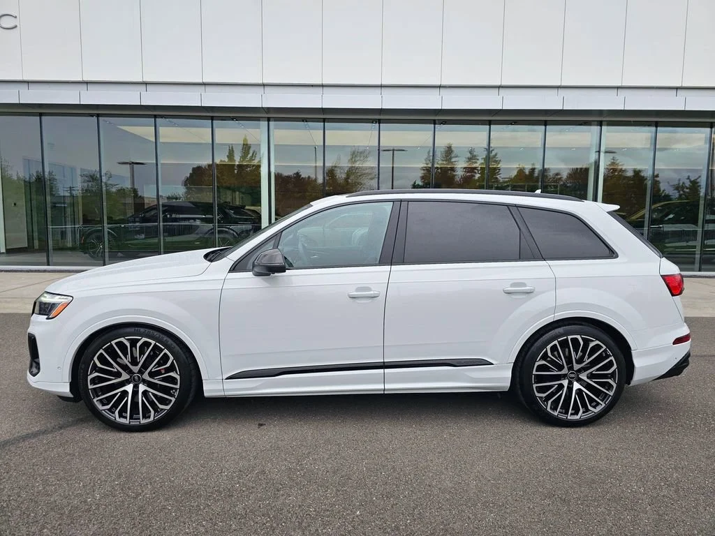 Used 2025  Audi Prestige image 2