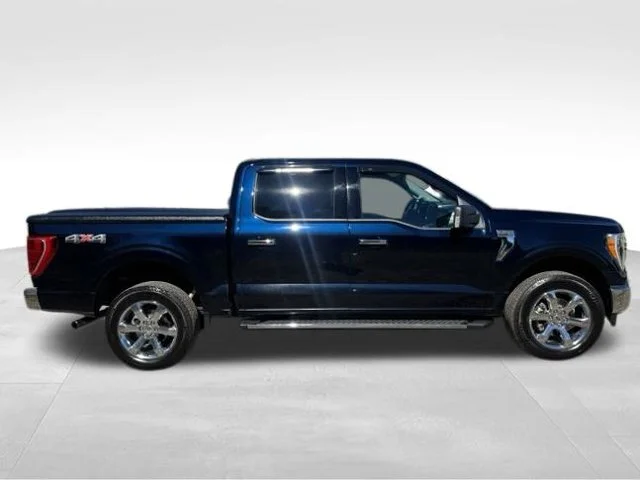 Used 2021 Blue Ford XLT image 9
