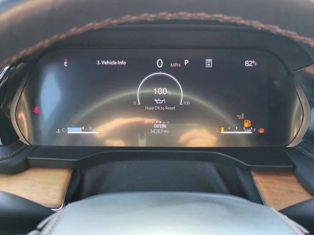 Used 2024 Gray Jeep Summit Reserve image 19