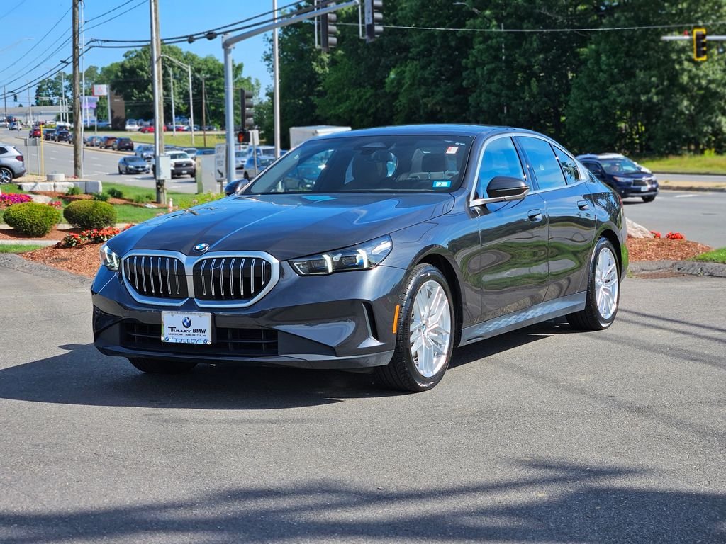 Certified Used 2024 Dark Graphite Metallic BMW 540i xDrive image 3