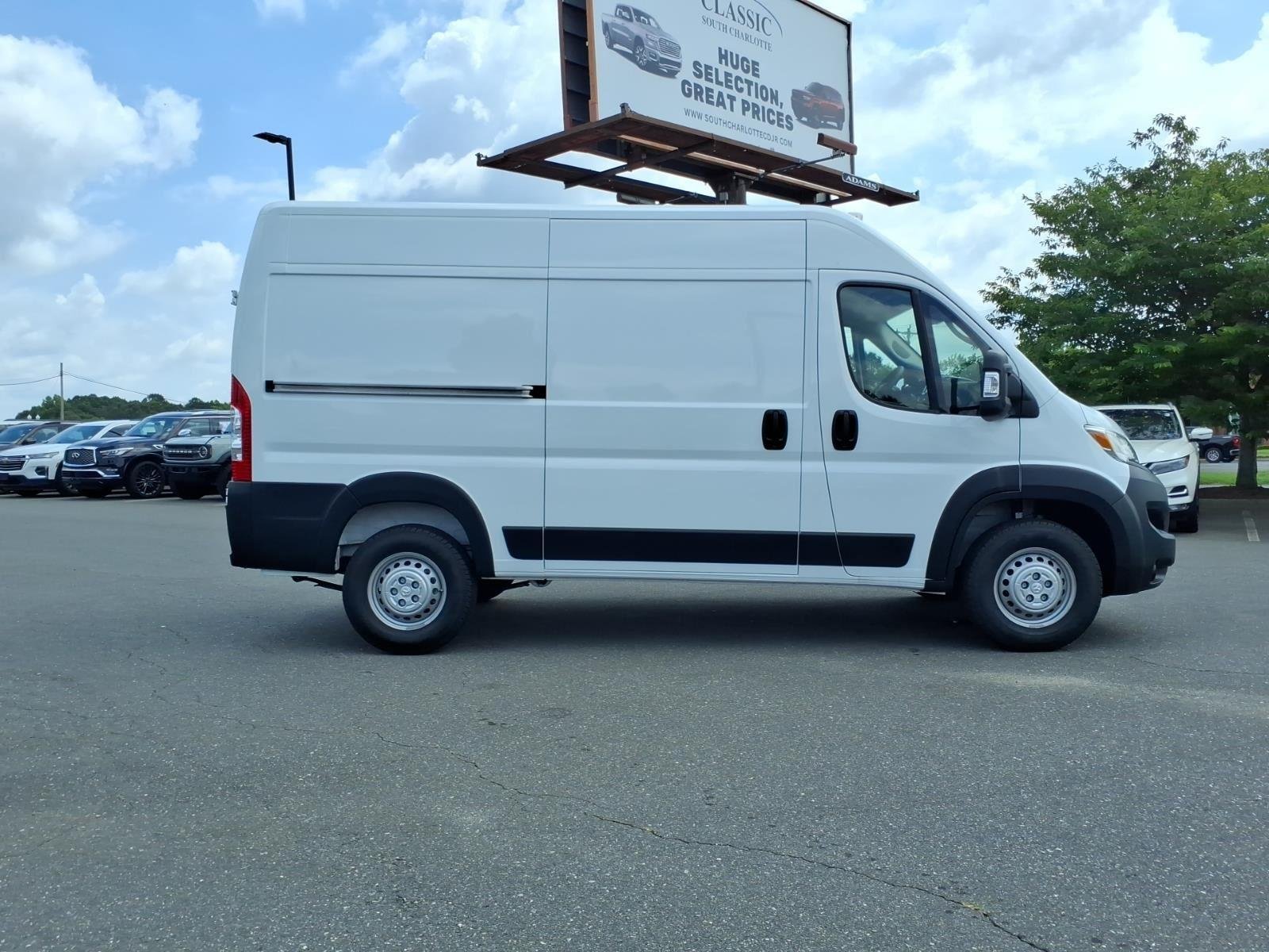New 2026 Bright White Clear-Coat Exterior Paint RAM Tradesman image 10