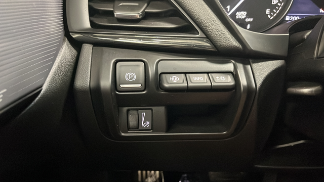 Used 2020 White Cadillac V-Series image 32