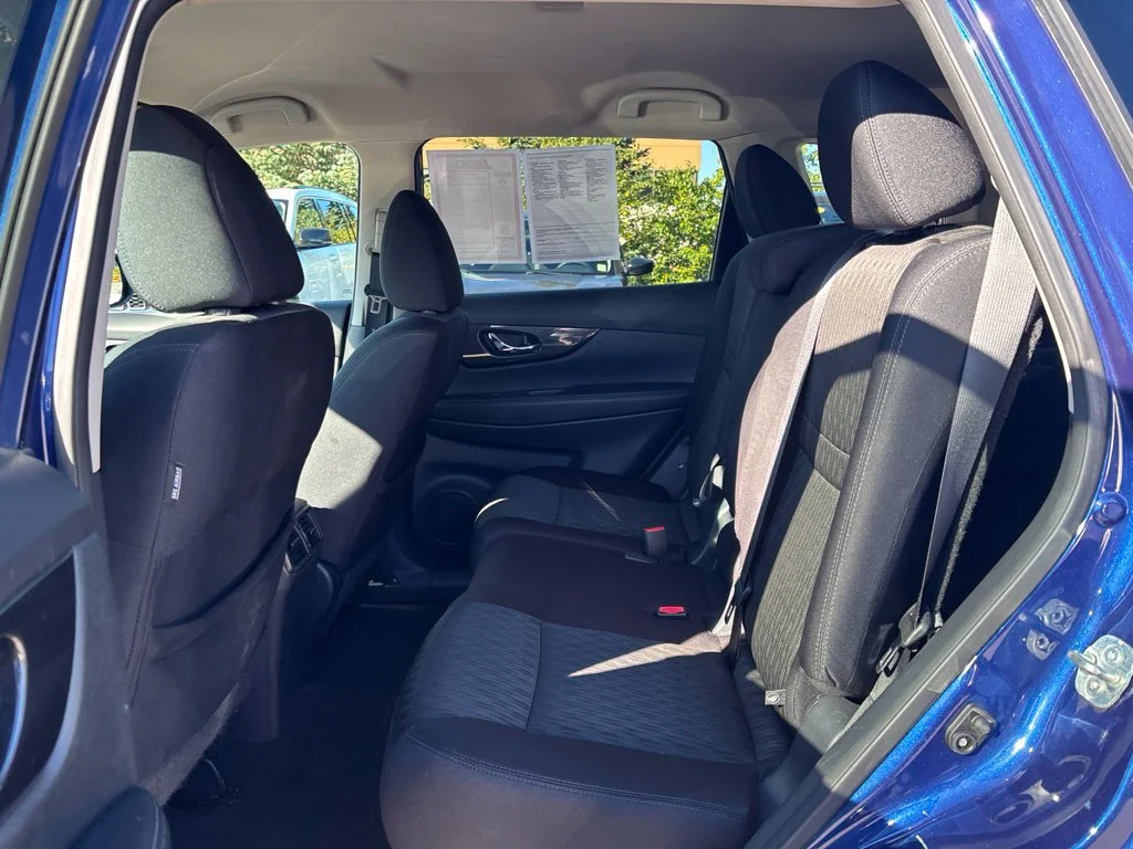 Used 2017 Blue Nissan SV image 13