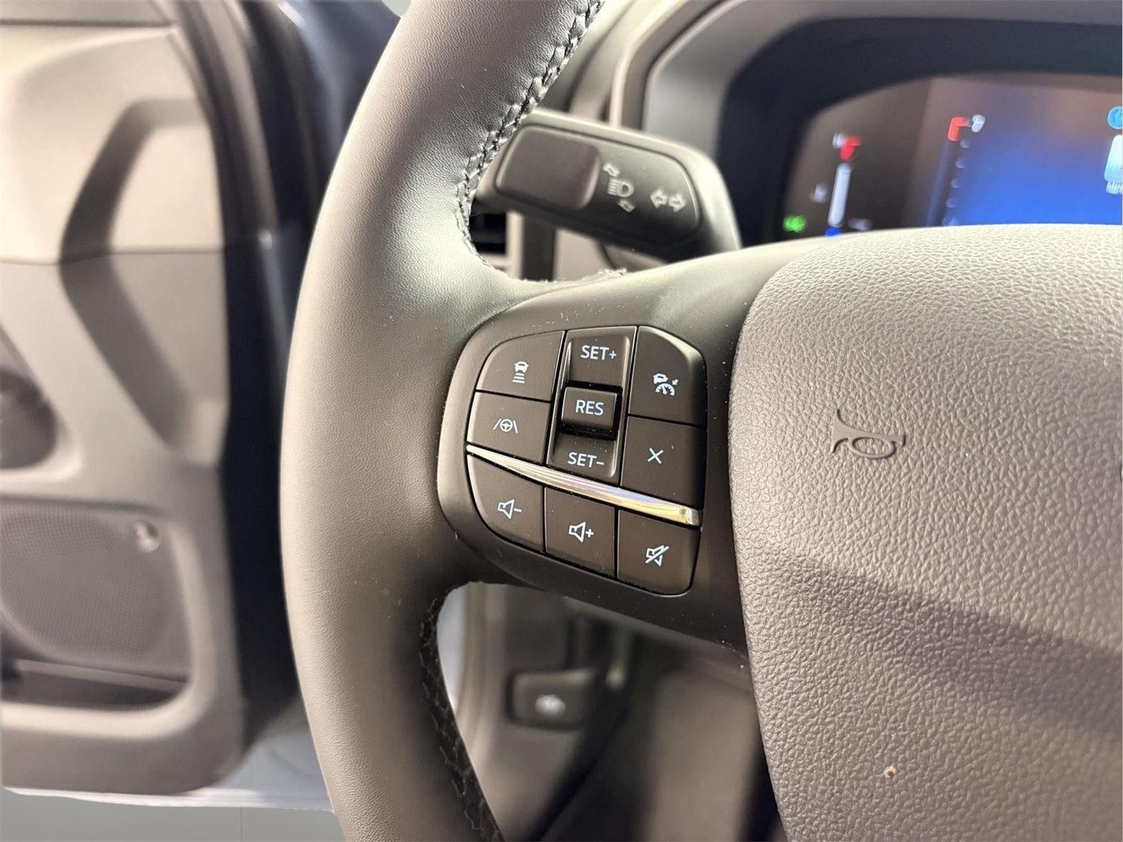 Used 2026 Azure Gray Metallic Ford Outer Banks image 30
