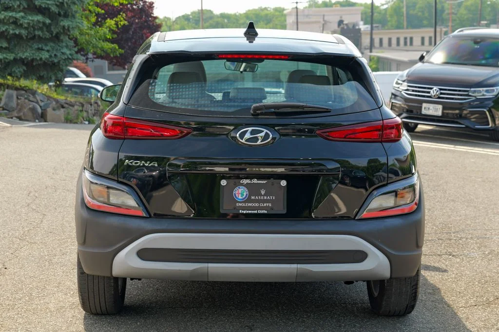 Used 2023 Abyss Black Pearl Hyundai SE image 6