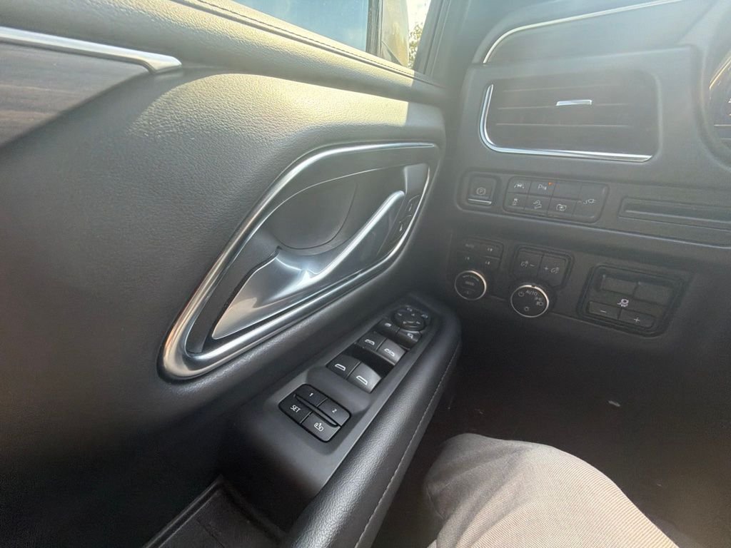 Used 2022 Beige Chevrolet Z71 image 13