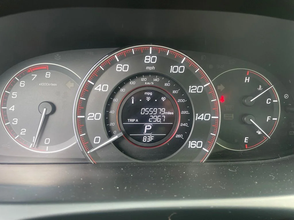 Used 2014 Alabaster Silver Metallic Honda Sport image 2