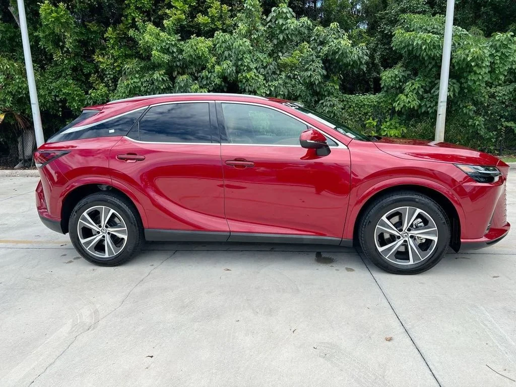 Used 2025 Matador Red Mica Lexus 350h Premium image 8