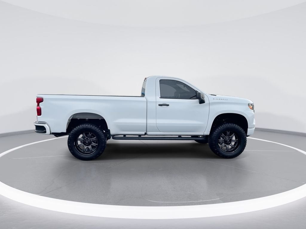 Used 2024 White Chevrolet WT image 9