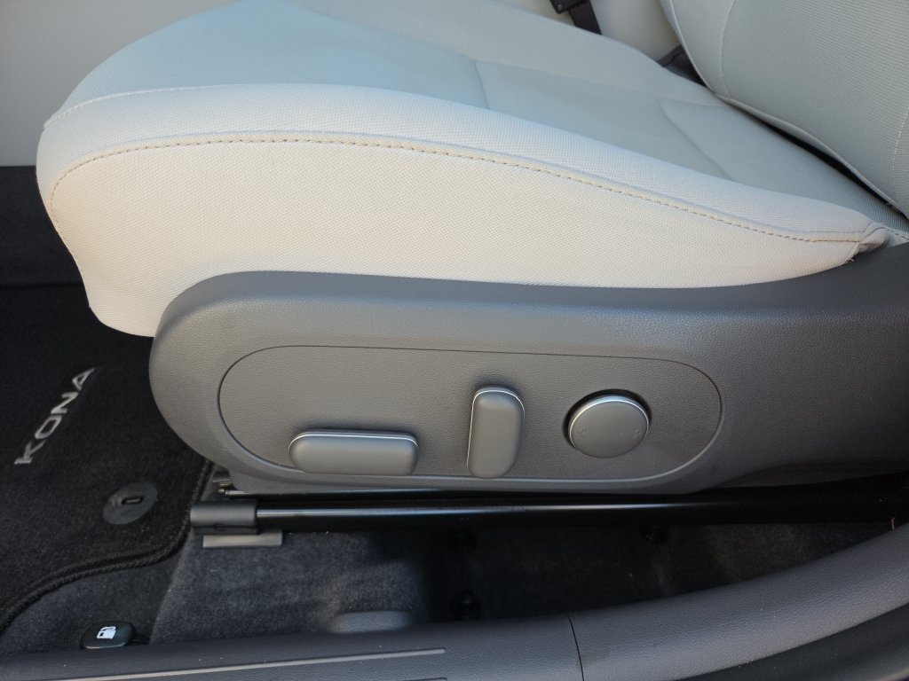 2024 Hyundai Kona SEL - Photo 12