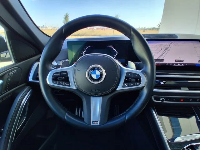 Used 2024 White BMW xDrive40i image 12
