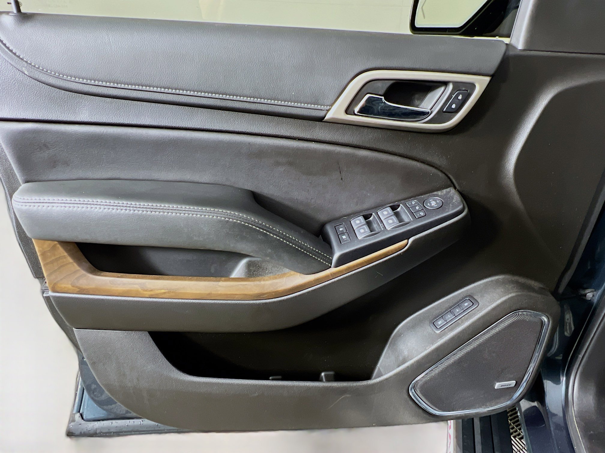 Used 2019 Dark Sky Metallic GMC DENALI image 33