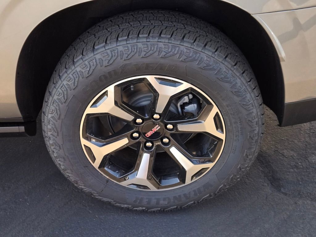New 2026 Sterling Metallic GMC AT4 image 5