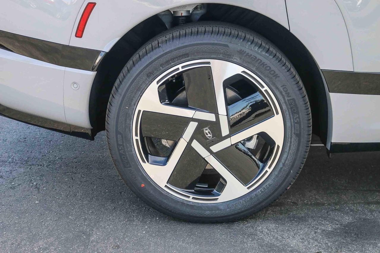New 2026 Gray Hyundai Performance Calligraphy image 10