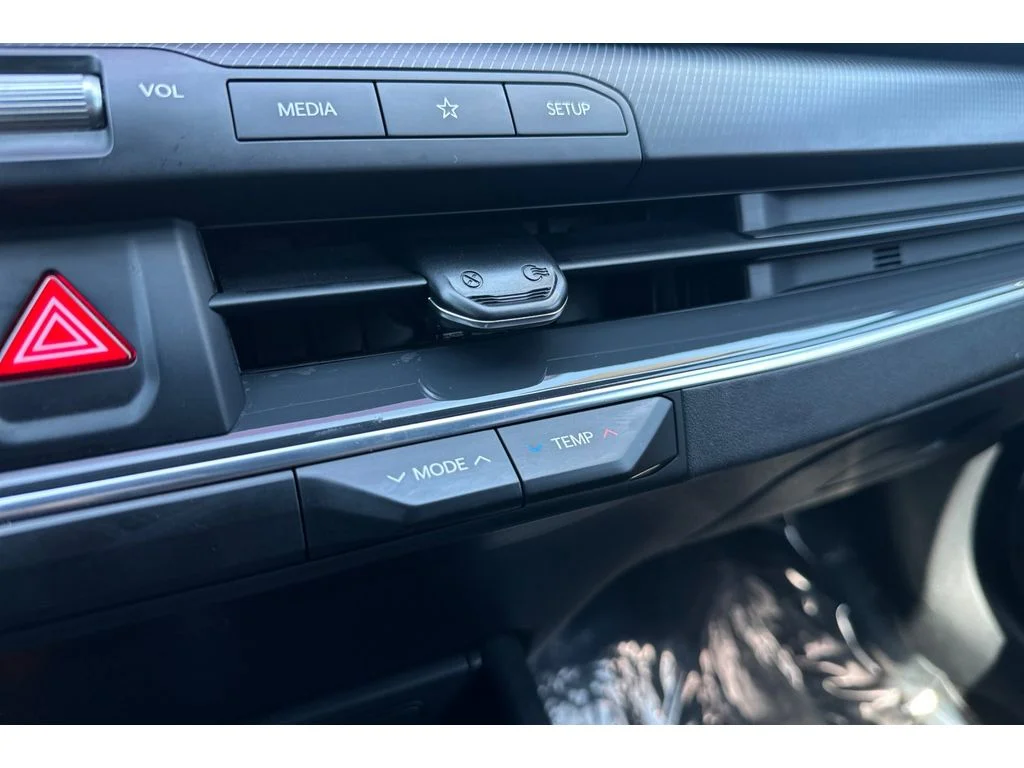 Used 2025 Morning Haze Kia GT-Line image 29