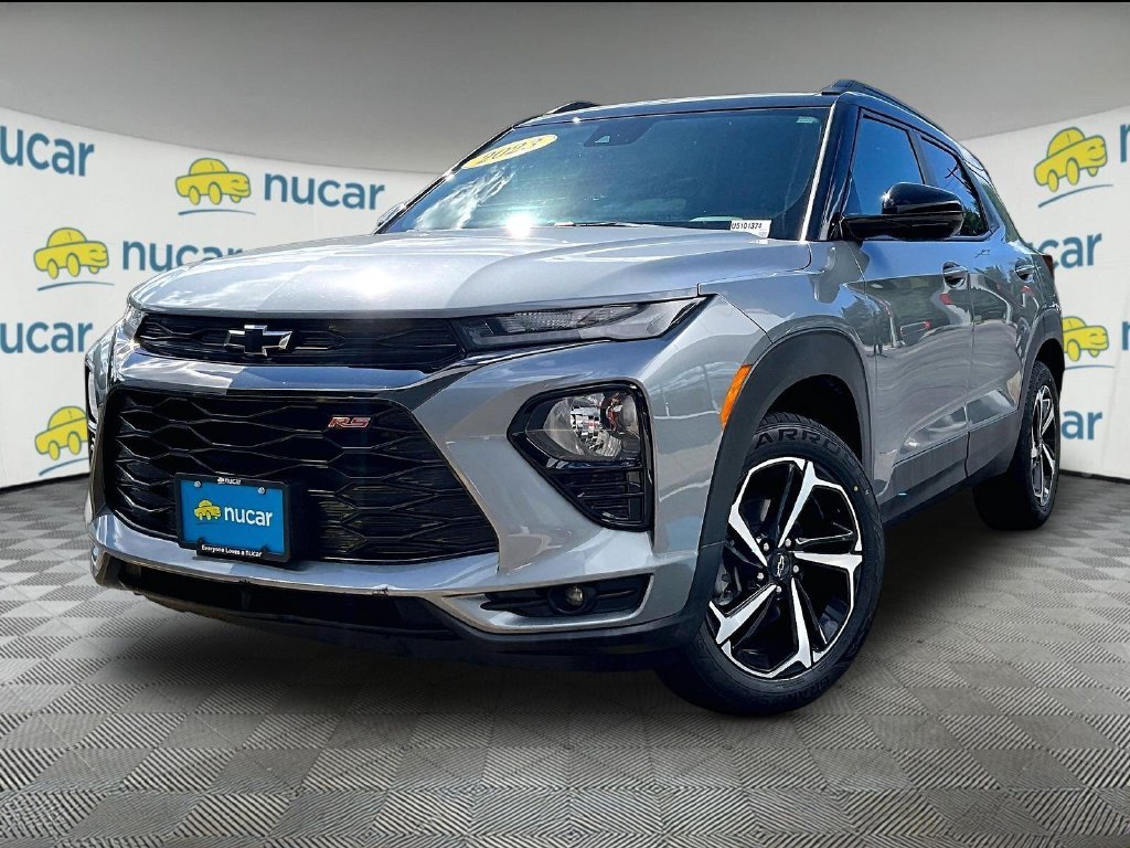 Used 2023 Gray Chevrolet RS image 3