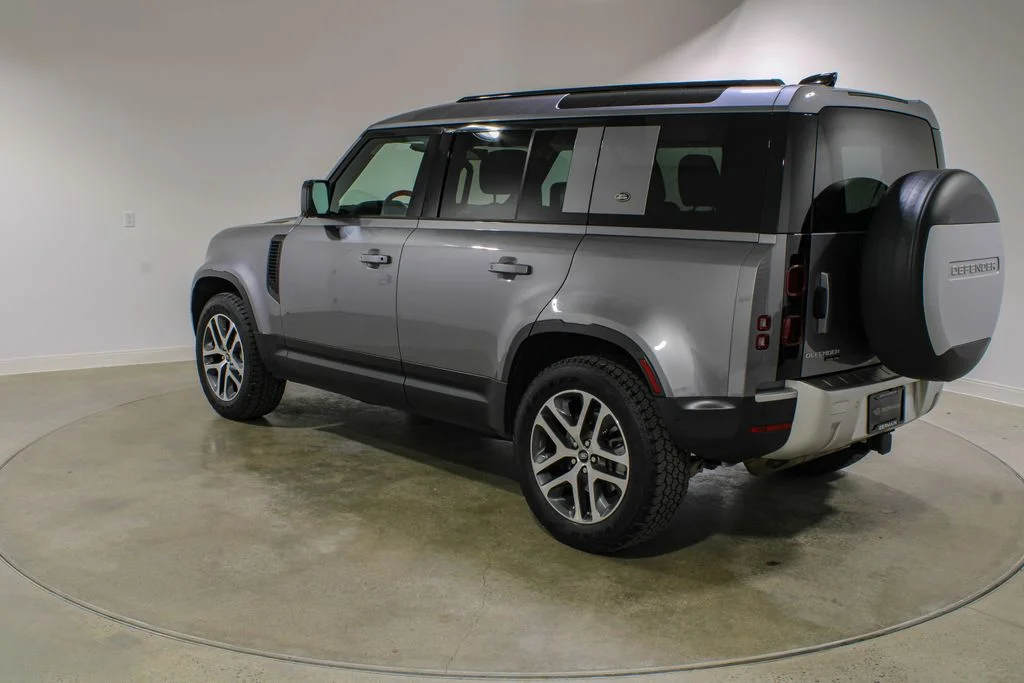 Used 2020 Eiger Gray Metallic Land Rover HSE image 3