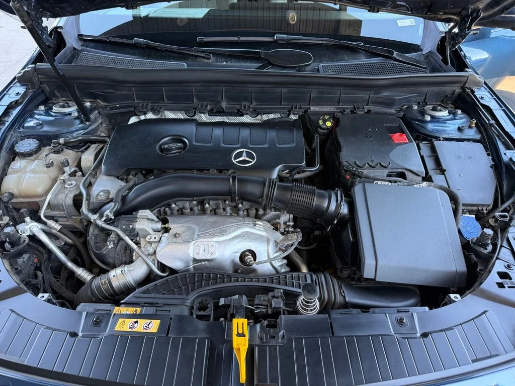 Certified Used 2023  Mercedes-Benz GLB 250 image 16