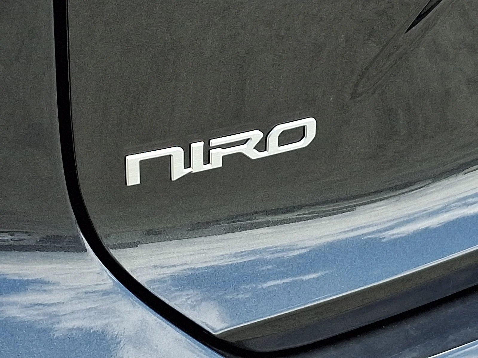 New 2026 Gray Kia LX image 22