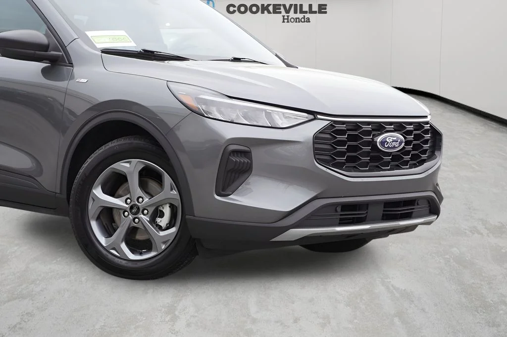Used 2025 Gray Metallic Ford ST-Line image 3