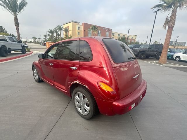 Used 2004 Red Chrysler Limited image 5