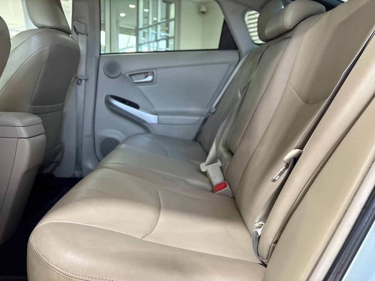 Used 2015 Pearl Toyota Four image 22